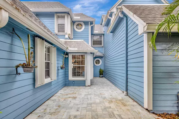 Jupiter, FL 33477,120 Ocean Dunes CIR