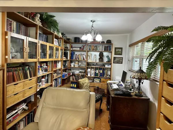 Lantana, FL 33462,728 Ridge Road 35