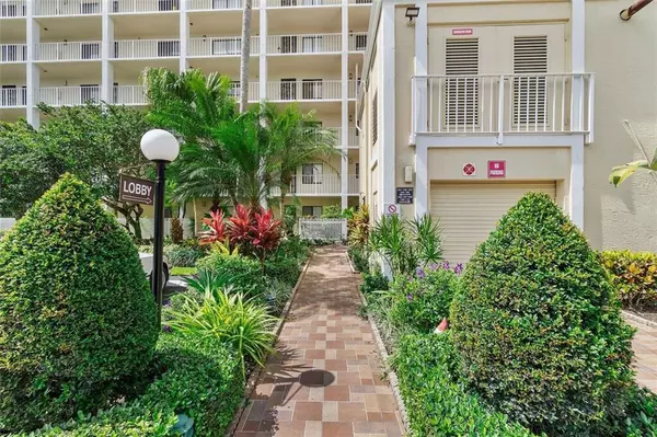 Delray Beach, FL 33446,7290 Kinghurst DR 402