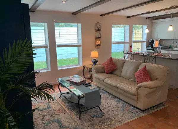 West Palm Beach, FL 33401,918 Upland RD 2