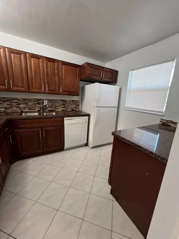 Delray Beach, FL 33445,2800 Fiore WAY 102