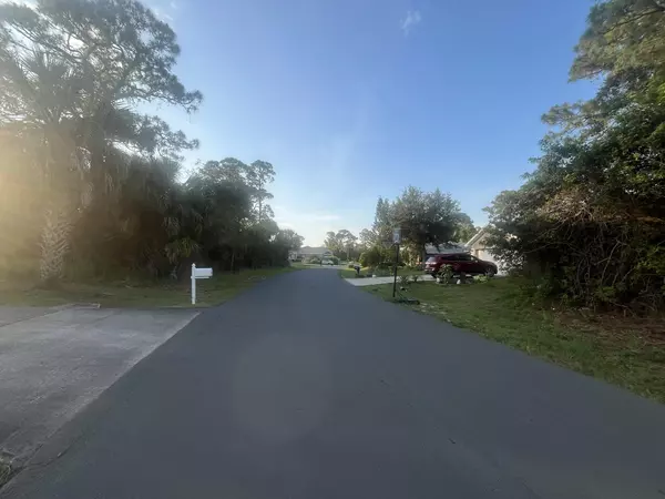 Palm Bay, FL 32907,1749 NW Hayworth CIR