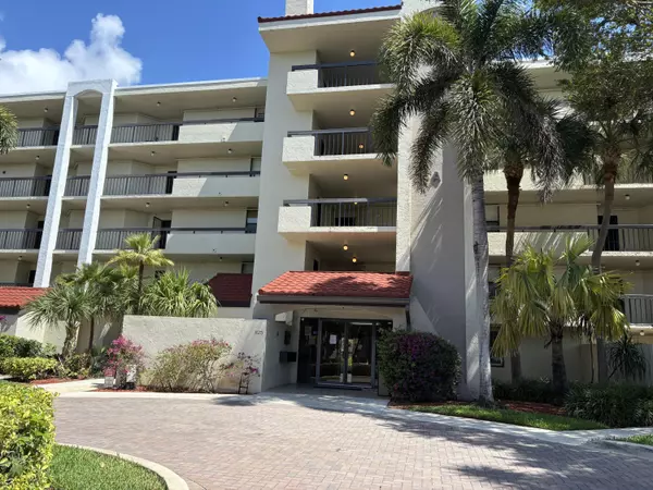 Delray Beach, FL 33444,825 Egret CIR 205