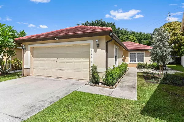 12203 Brisbane LN, Wellington, FL 33414