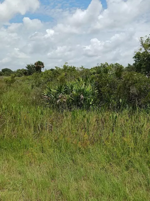Okeechobee, FL 34972,- NW 302 ST