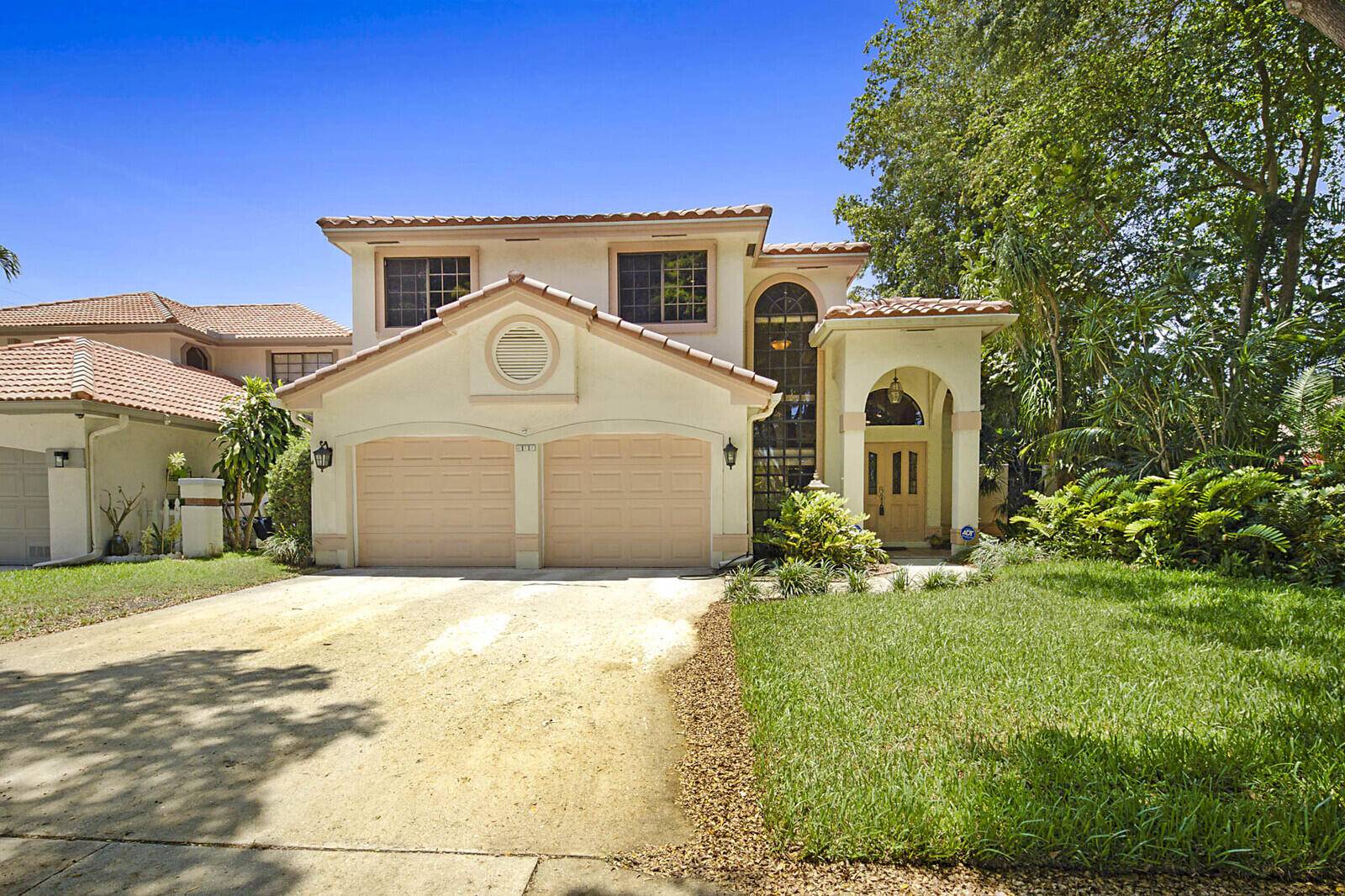 677 NW 38th AVE, Deerfield Beach, FL 33442