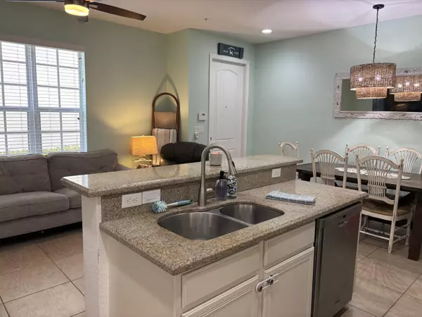 Pompano Beach, FL 33060,275 SW 7th CT