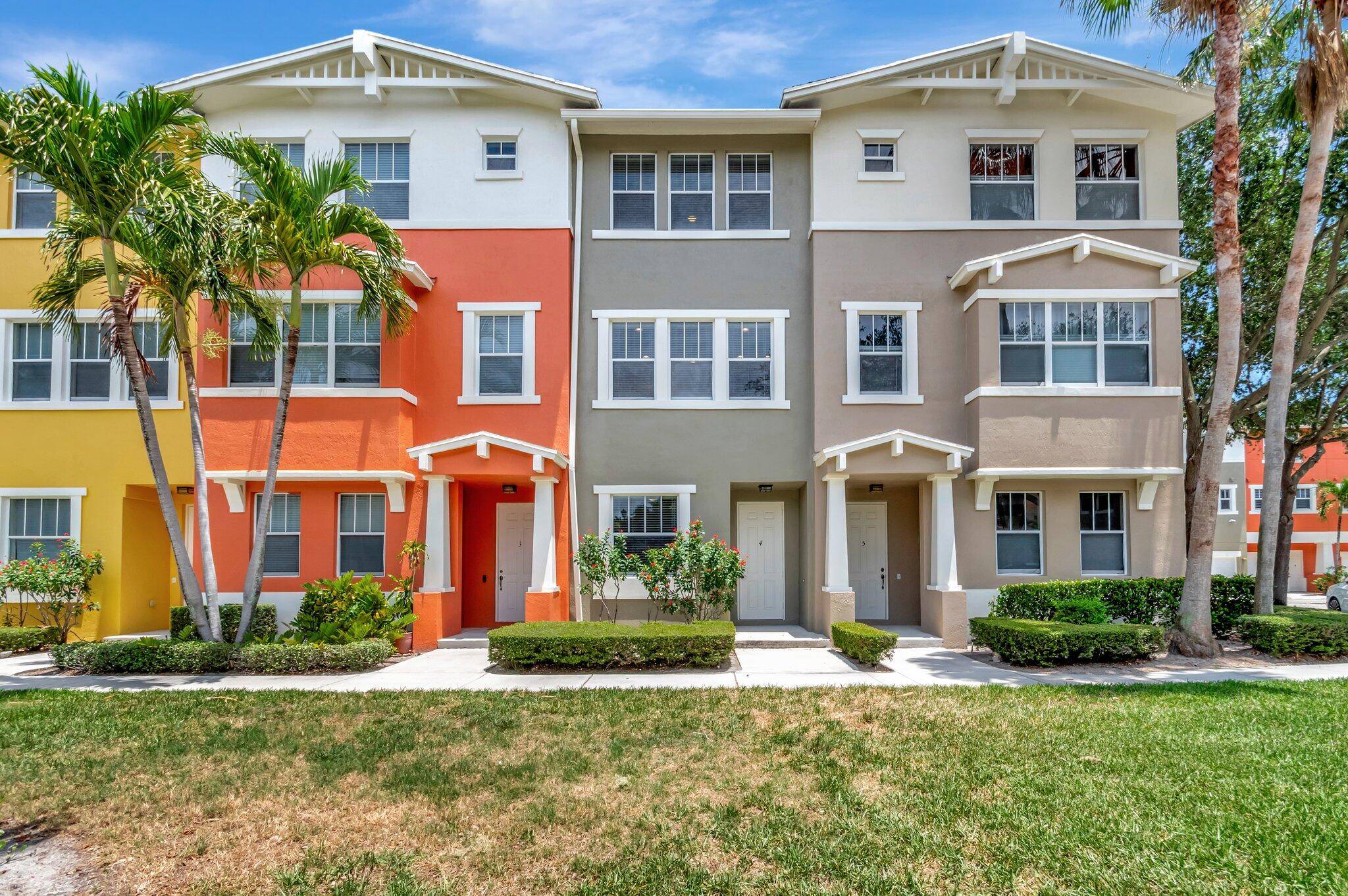 609 Amador LN 4, West Palm Beach, FL 33401