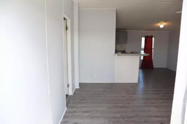 Pahokee, FL 33476,817 E 7th ST