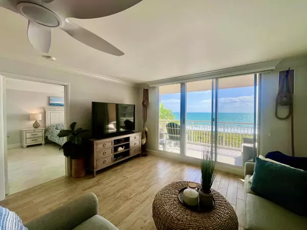Hutchinson Island, FL 34949,3880 N Highway A1a 604