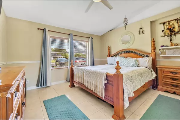 West Palm Beach, FL 33412,13167 N 75th LN