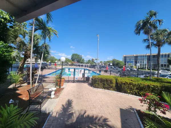 Hallandale Beach, FL 33009,851 Three Islands Boulevard BLVD 102