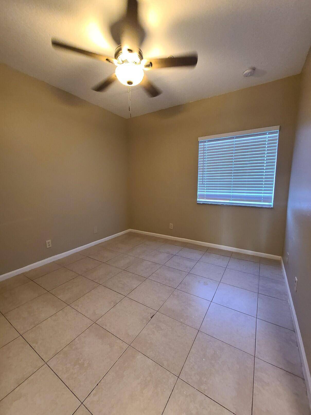 West Palm Beach, FL 33411,1169 Golden Lakes BLVD 1121