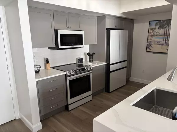 West Palm Beach, FL 33401,1551 N Flagler DR 905