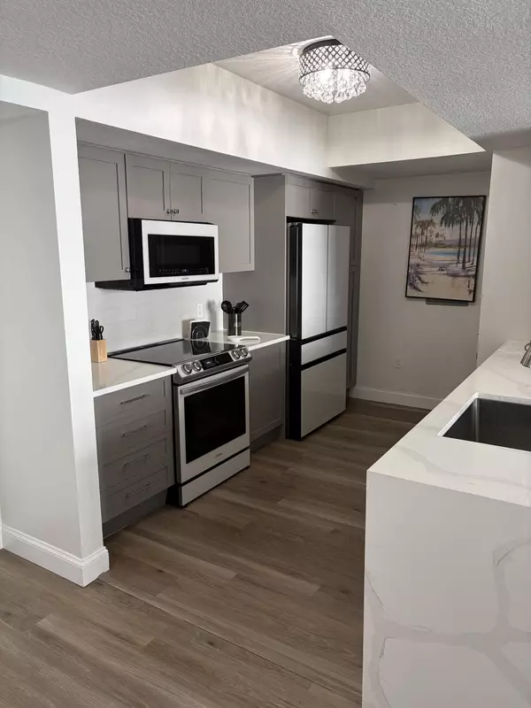 West Palm Beach, FL 33401,1551 N Flagler DR 905