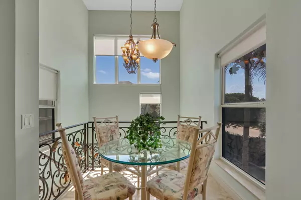 Stuart, FL 34996,2051 NE Ocean BLVD A-21