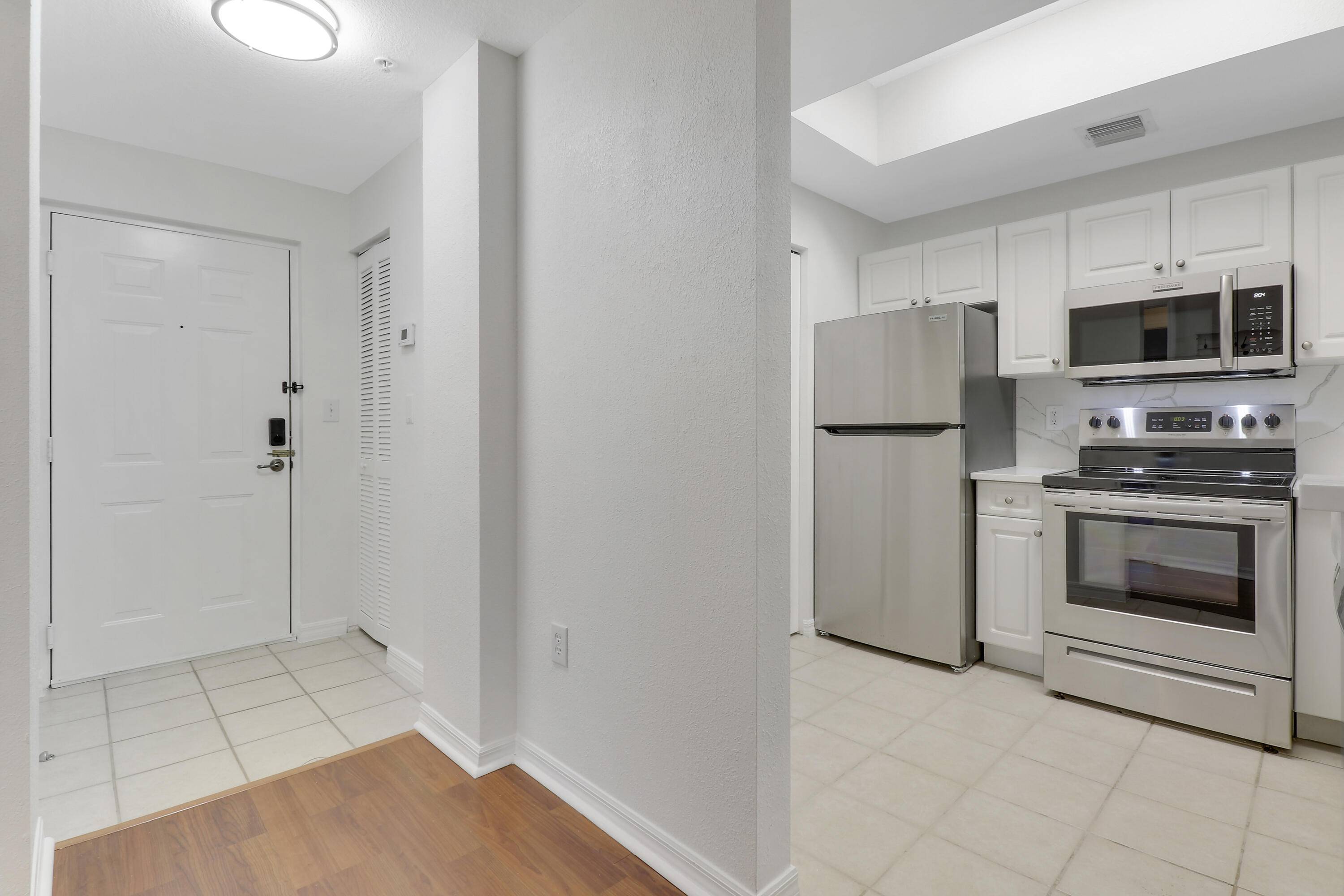 Palm Beach Gardens, FL 33410,2809 Amalei DR 202