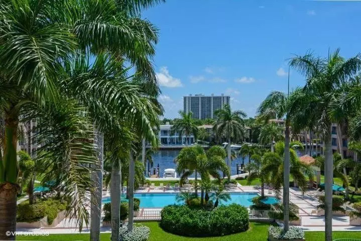 Boca Raton, FL 33432,100 SE SE 5th Ph17 AVE Ph17