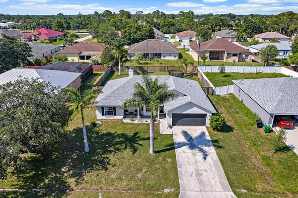 Port Saint Lucie, FL 34953,1433 SW Flounder LN
