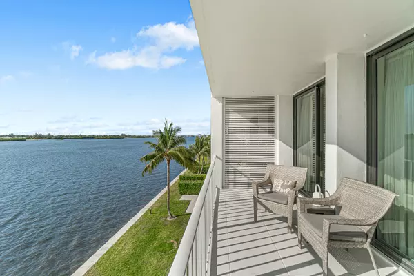 Palm Beach, FL 33480,2784 S Ocean BLVD 301s