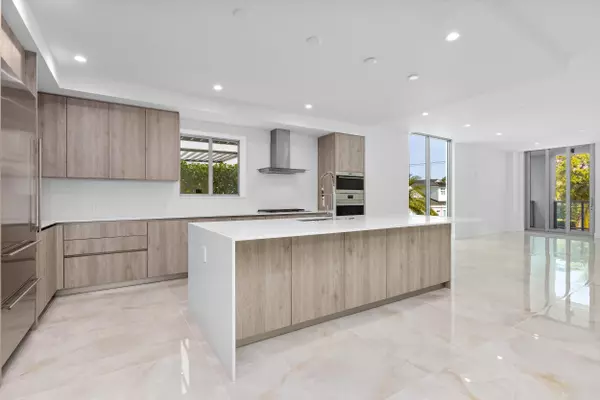 475 E Royal Palm RD 205, Boca Raton, FL 33432
