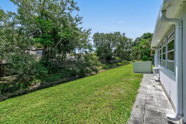 10128 N Meridian WAY 4, Palm Beach Gardens, FL 33410