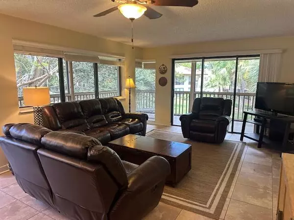 Palm Beach Gardens, FL 33418,147 Brackenwood RD