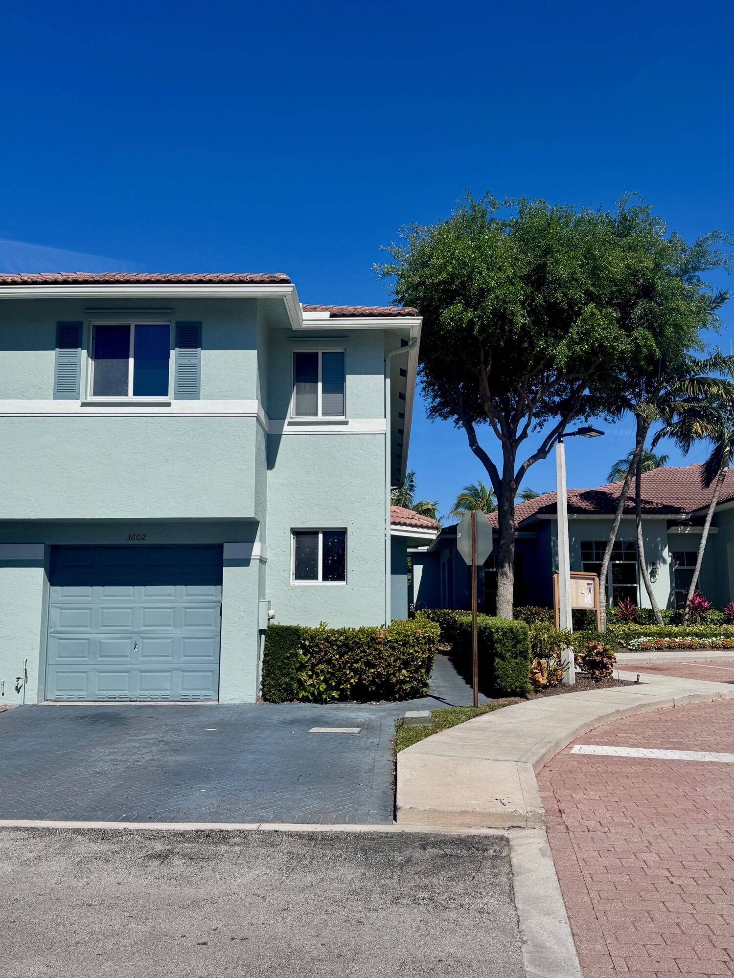 Riviera Beach, FL 33404,3602 Sonoma DR
