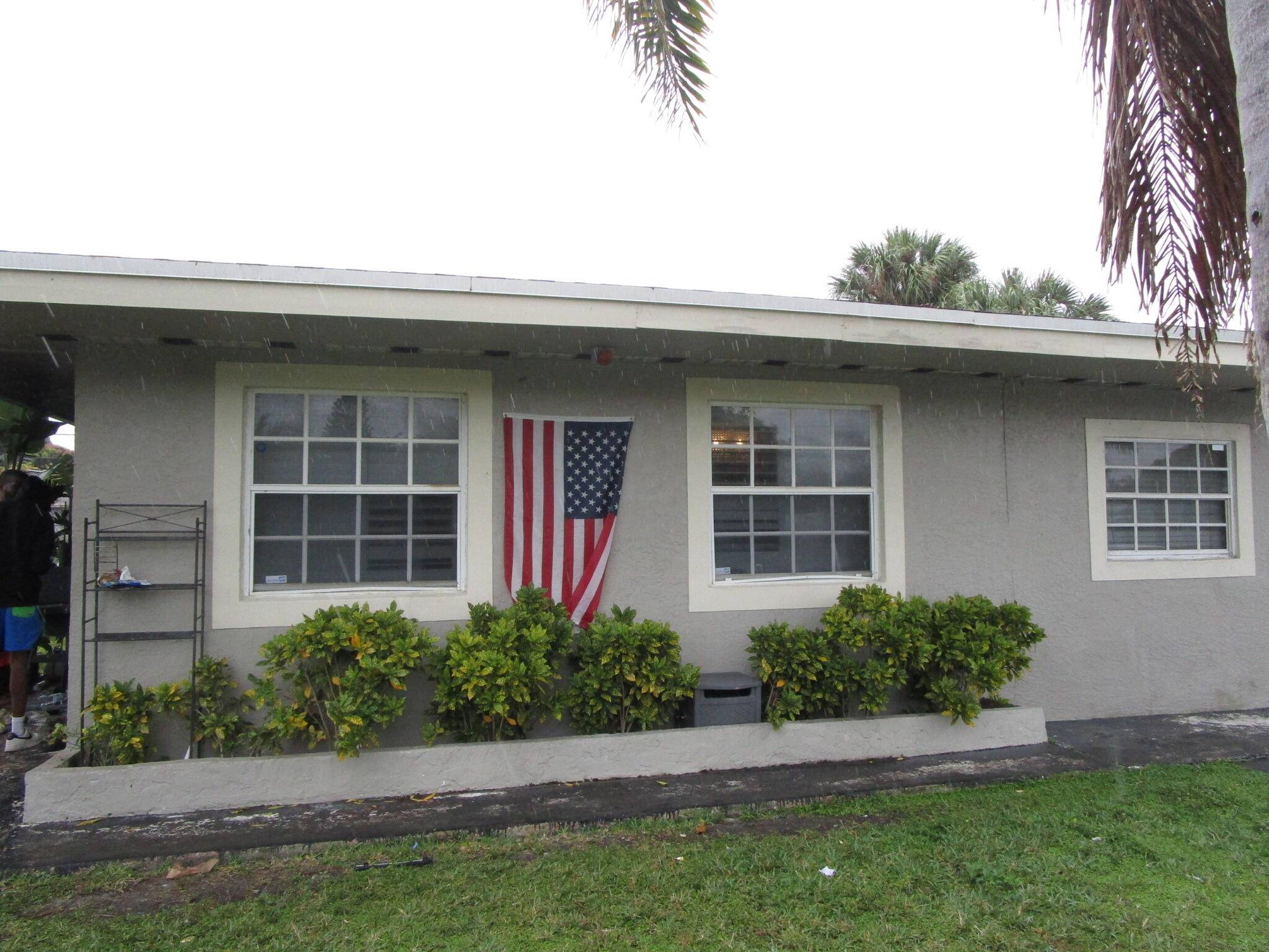 1145 W 27th ST, Riviera Beach, FL 33404