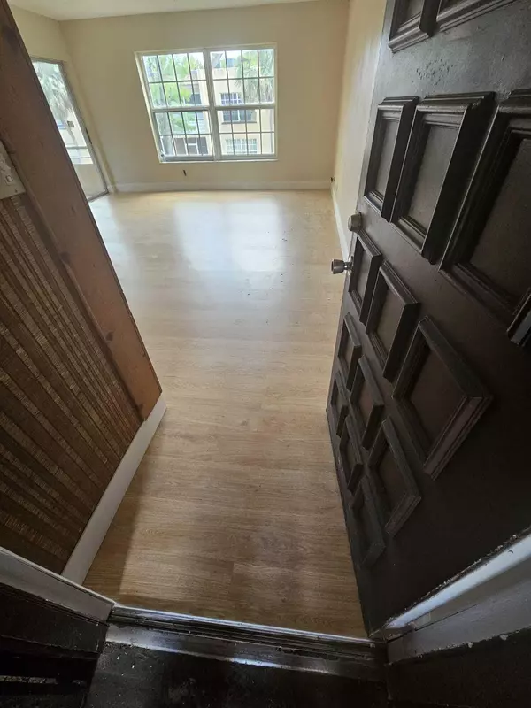 Lauderhill, FL 33313,4211 NW 19th ST 176