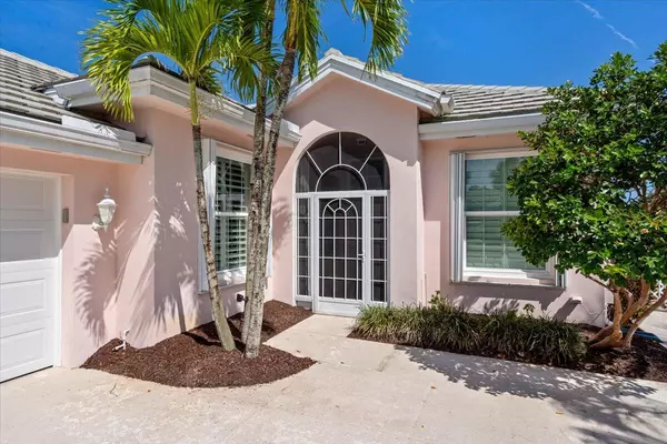 Hobe Sound, FL 33455,4922 SE Heartleaf TER