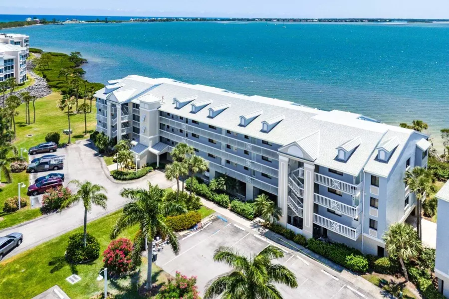 20 NE Plantation RD 203, Stuart, FL 34996