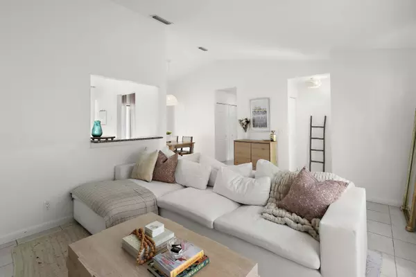 Jupiter, FL 33458,116 Sherwood CIR 7a