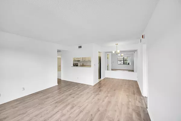 Lake Worth, FL 33467,7226 Golf Colony 201 CT