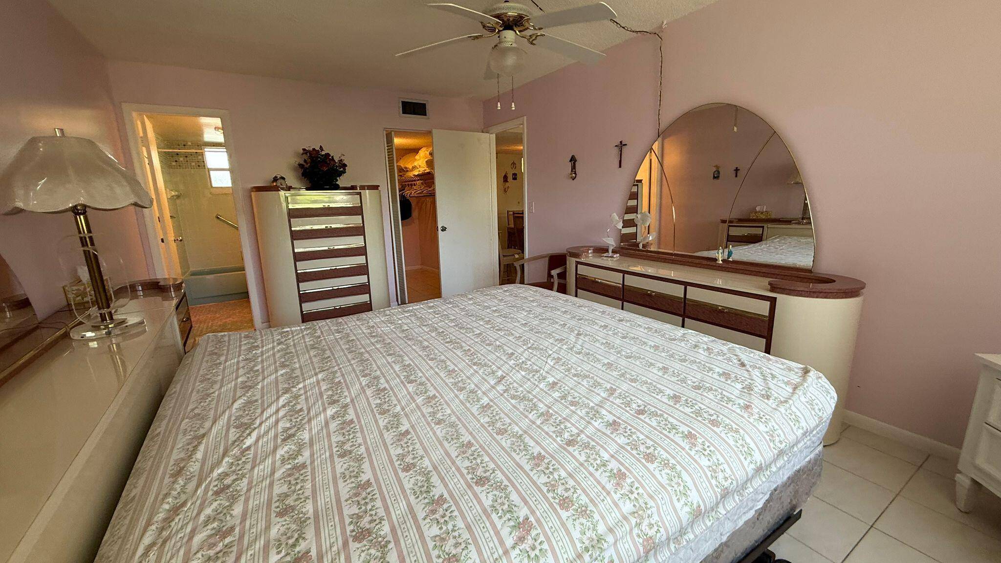 Palm Springs, FL 33461,715 Lori DR 216