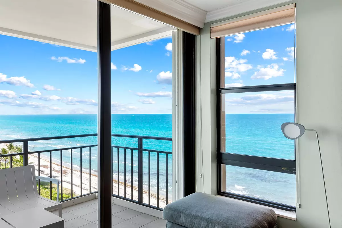 Highland Beach, FL 33487,3009 S Ocean BLVD P-04