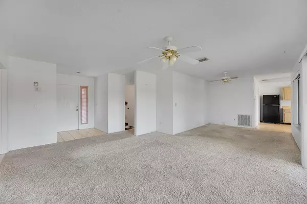 Port Saint Lucie, FL 34952,1701 SE Burgundy LN