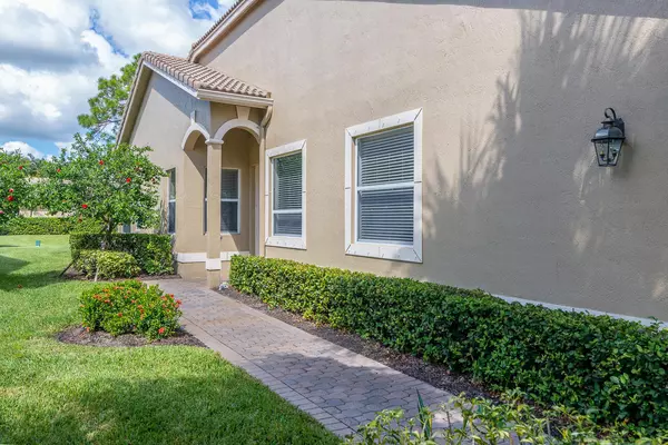 Port Saint Lucie, FL 34986,7083 Torrey Pines CIR