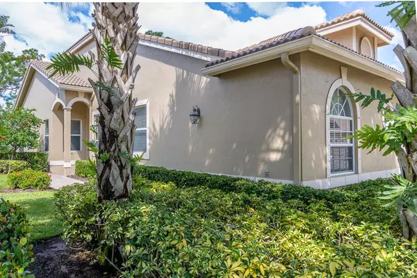 Port Saint Lucie, FL 34986,7083 Torrey Pines CIR