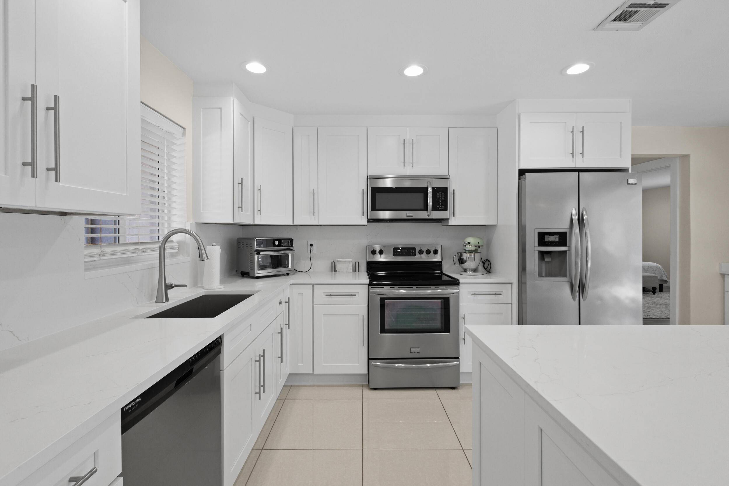 Boynton Beach, FL 33435,2602 SW 8th ST