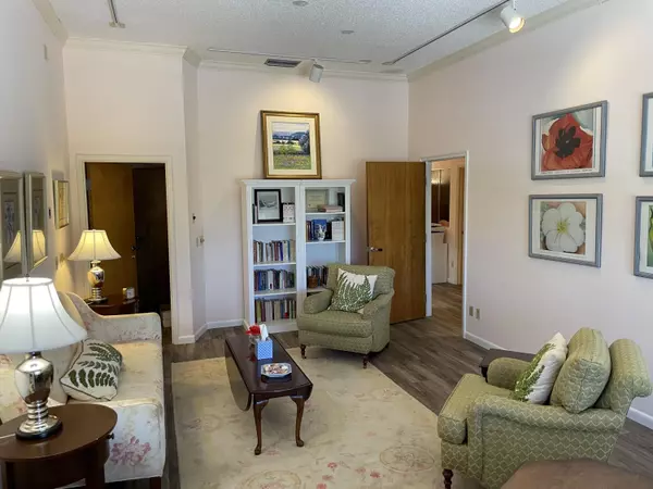 Stuart, FL 34994,900 SE Ocean BLVD