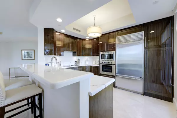 Singer Island, FL 33404,2700 N Ocean DR 306b