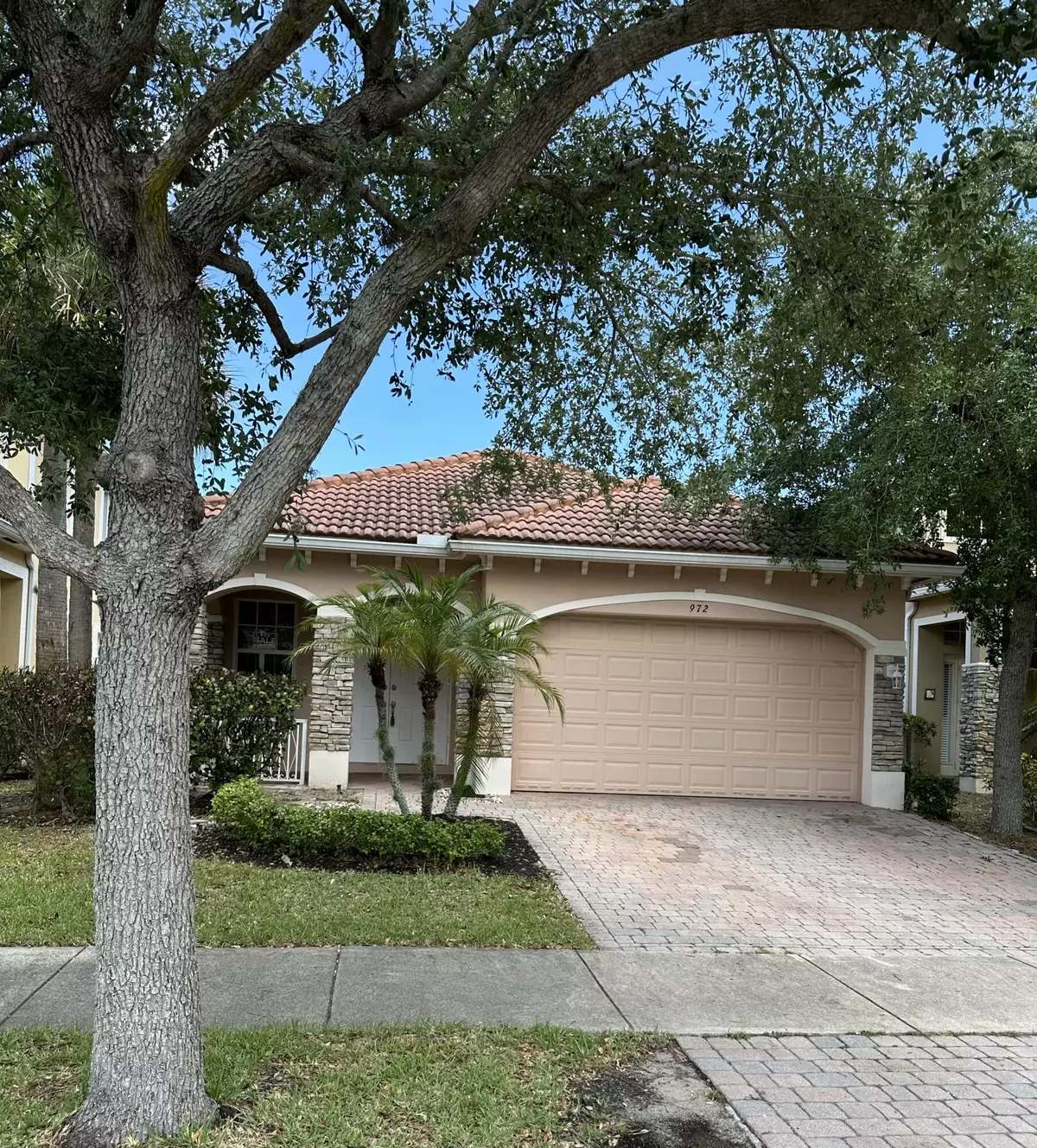 Port Saint Lucie, FL 34986,972 NW Leonardo CIR