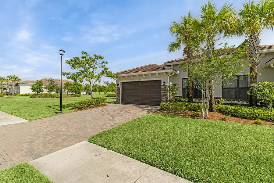19727 Weathervane WAY, The Acreage, FL 33470