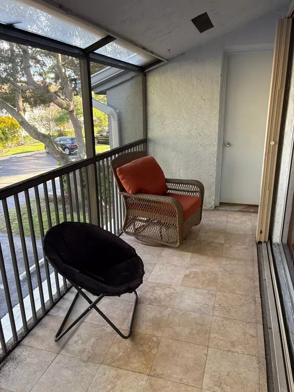 Oakland Park, FL 33309,2741 S Oakland Forest DR 201