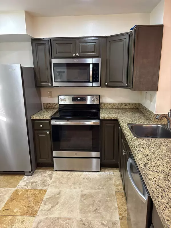 Oakland Park, FL 33309,2741 S Oakland Forest DR 201