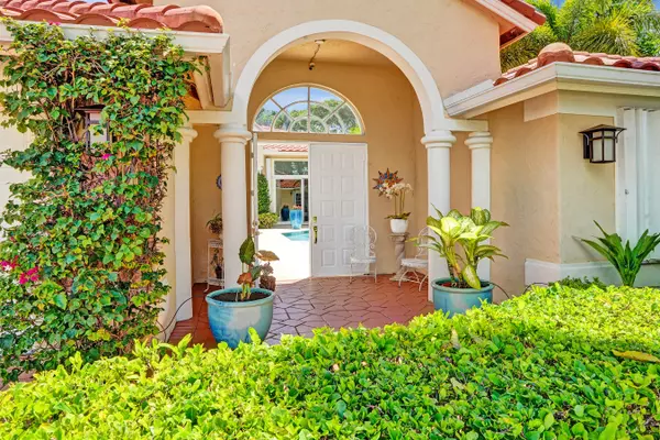 Boca Raton, FL 33498,19262 Redberry CT