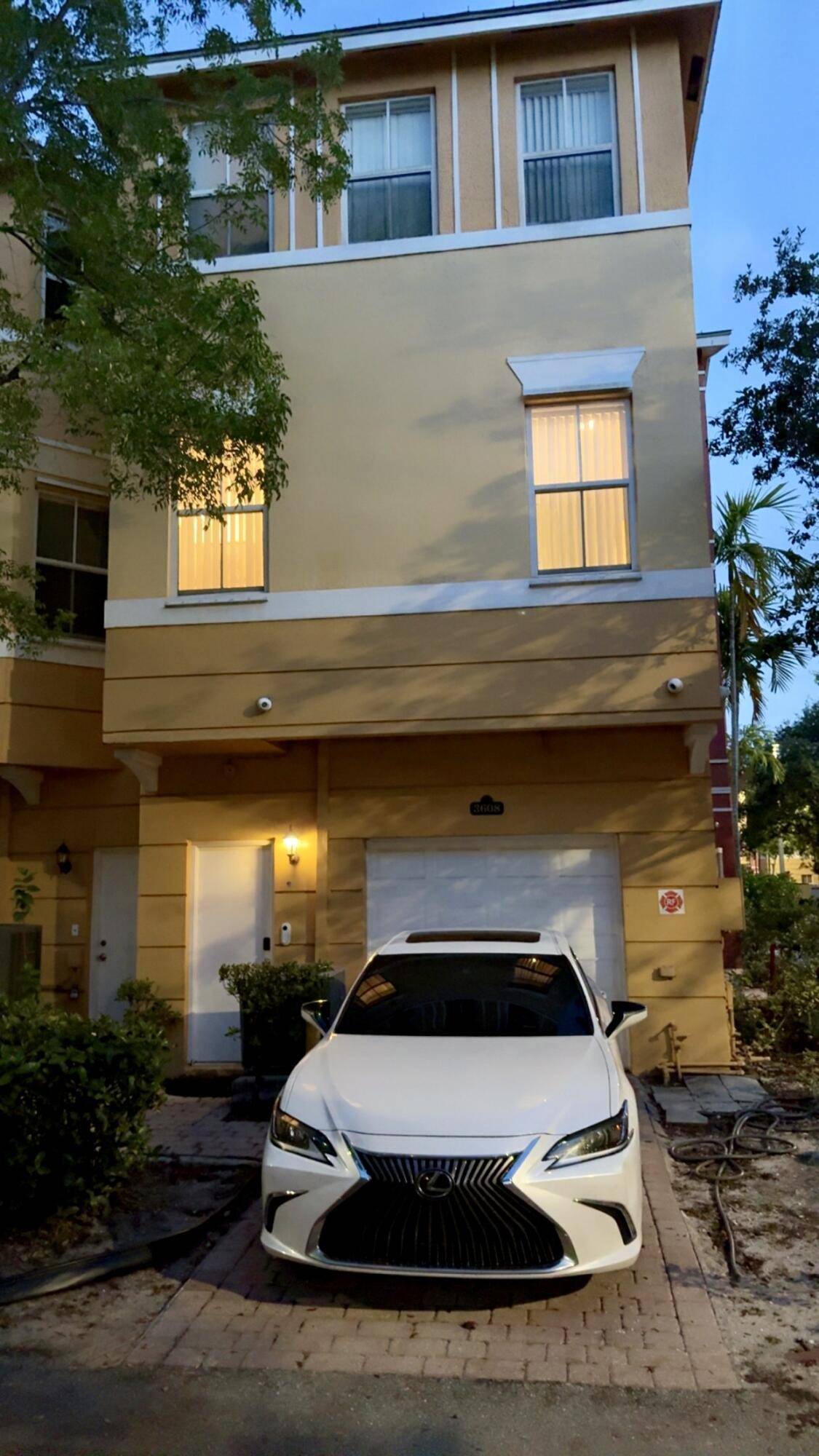 Royal Palm Beach, FL 33414,3608 Shoma DR
