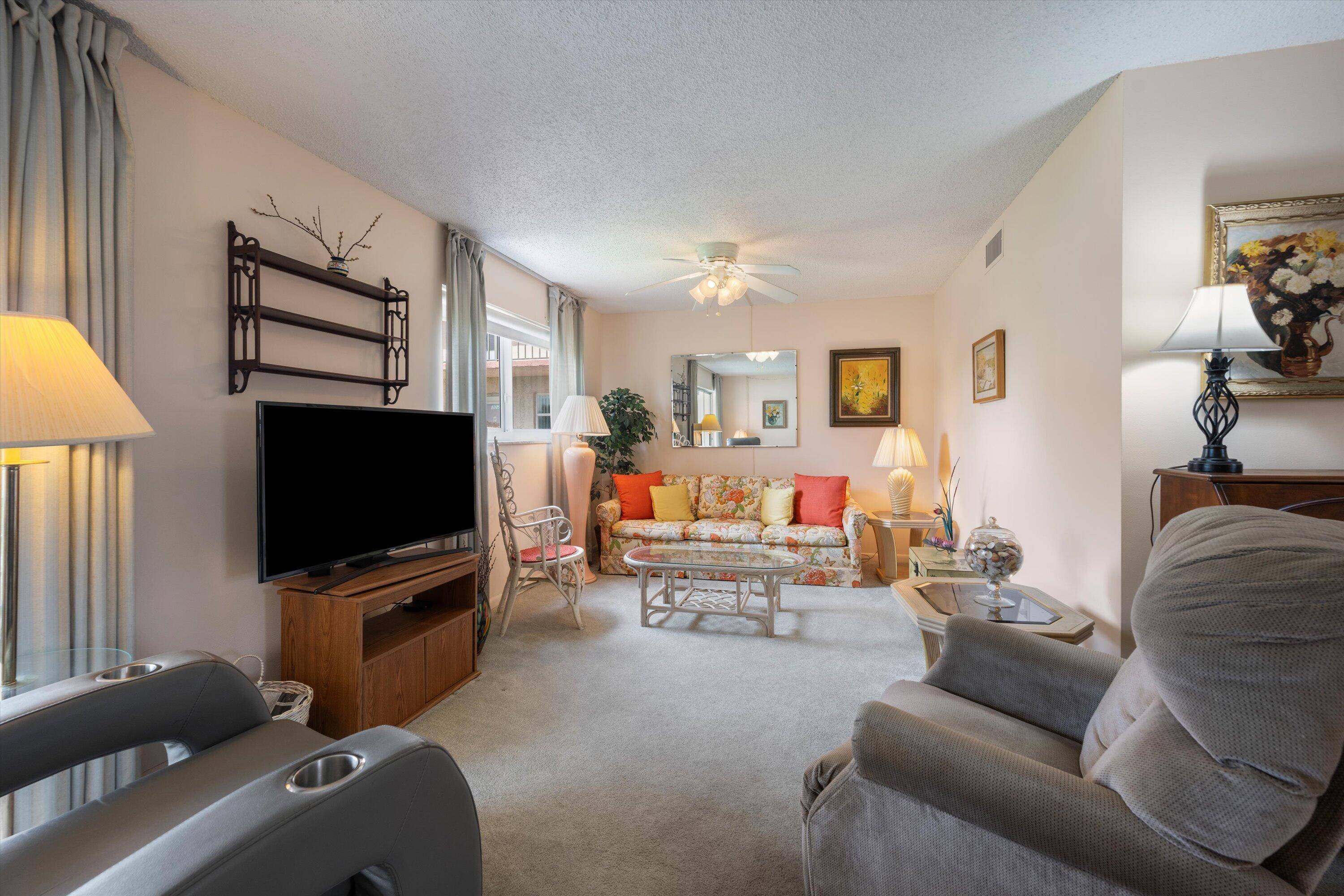 Palm Springs, FL 33461,225 Bonnie BLVD 305