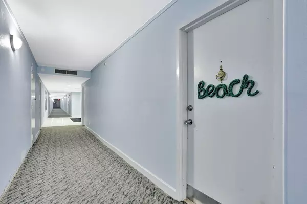 Hillsboro Beach, FL 33062,1237 Hillsboro Mile 402